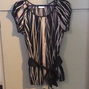 Women’s medium blouse